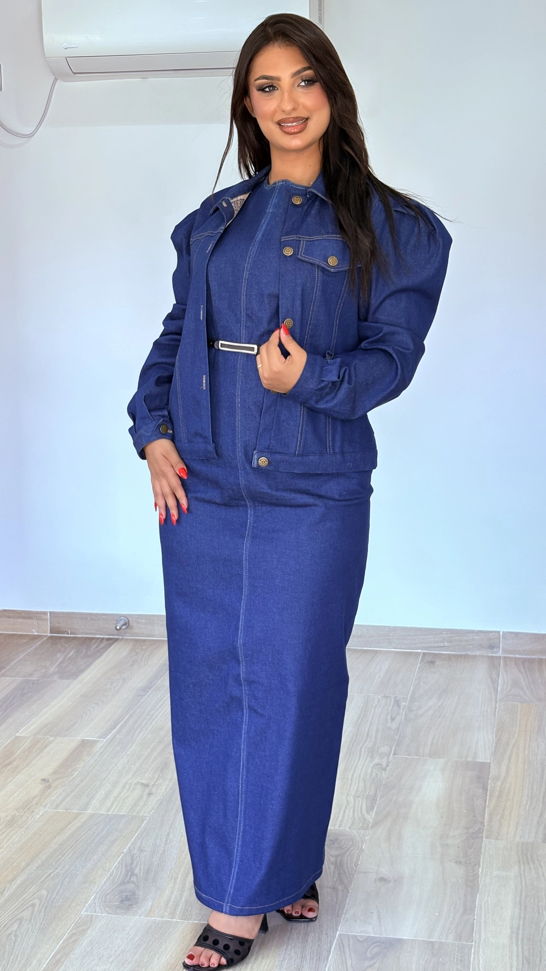 LA ROBE EN DENIM YARA - الصورة 10